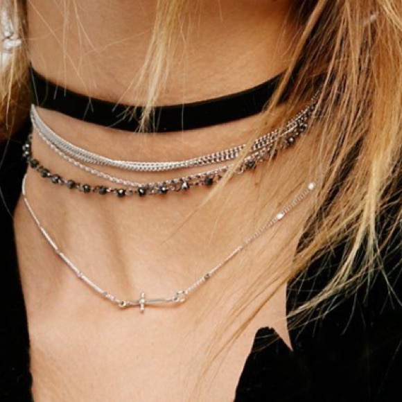 Free People Jewelry - Free People Black Velvet Dagger Et Tu Choker
